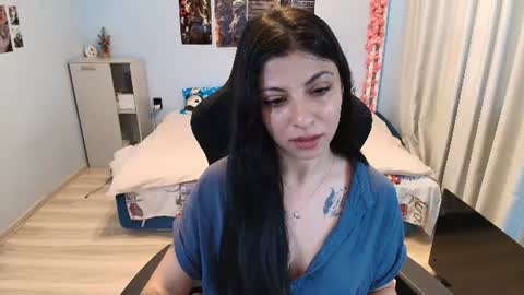 raven_haired_goddess online show from 06.16.26