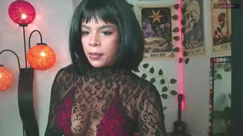 Snapshot of raven_luv chatting on 09.12.25 raven  online show from 09.12.25