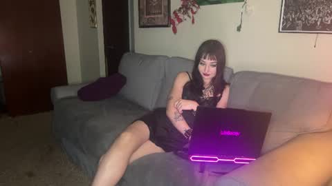 Snapshot of raven_rivers chatting on 07.20.26 raven3 online show from 07.20.26