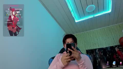 Snapshot of raven_rouge chatting on 11.09.25 gata online show from 11.09.25