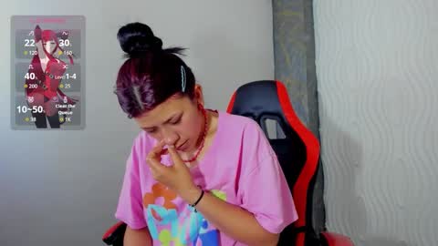 Snapshot of raven_rouge chatting on 11.14.25 gata online show from 11.14.25