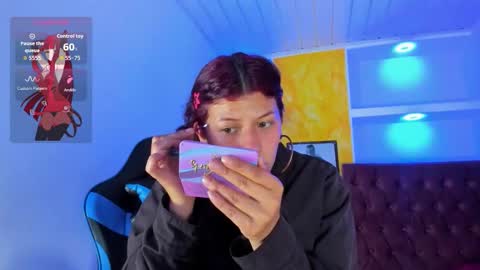 Snapshot of raven_rouge chatting on 11.23.25 gata online show from 11.23.25