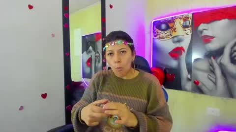 Snapshot of raven_rouge chatting on 07.19.26 gata online show from 07.19.26