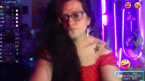 Snapshot of ravenandsin chatting on 10.15.25 Raven online show from 10.15.25