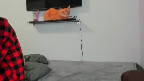 Snapshot of raveneusbiter chatting on 02.10.26 Raveneusbiter online show from 02.10.26