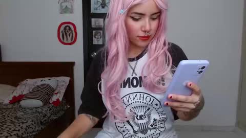 Snapshot of ravenlotus chatting on 10.21.25 ravenlotus online show from 10.21.25