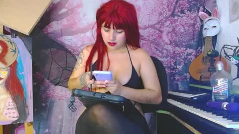 Snapshot of ravenlotus chatting on 03.25.26 ravenlotus online show from 03.25.26