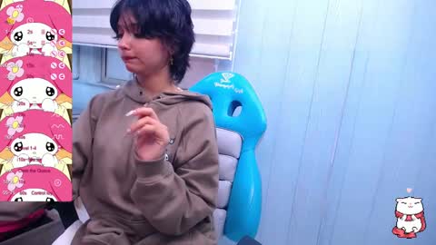 Snapshot of ravenn_20 chatting on 01.21.25 RavenN online show from 01.21.25