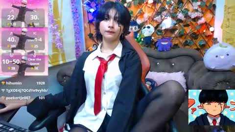 Snapshot of ravenn_20 chatting on 01.23.25 RavenN online show from 01.23.25