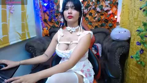 Snapshot of ravenn_20 chatting on 01.31.25 RavenN online show from 01.31.25