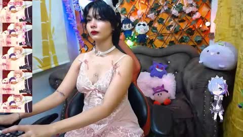 Snapshot of ravenn_20 chatting on 02.04.25 RavenN online show from 02.04.25