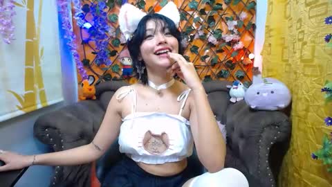 Snapshot of ravenn_20 chatting on 02.07.25 RavenN online show from 02.07.25