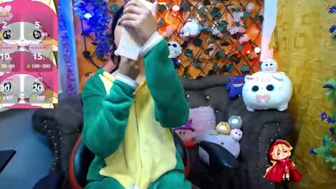 Snapshot of ravenn_20 chatting on 02.25.25 RavenN online show from 02.25.25