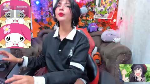 Snapshot of ravenn_20 chatting on 10.24.25 RavenN online show from 10.24.25