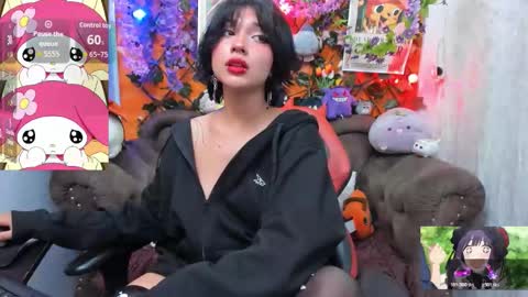 Snapshot of ravenn_20 chatting on 10.25.25 RavenN online show from 10.25.25