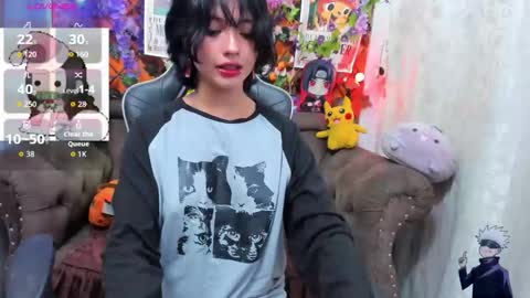 Snapshot of ravenn_20 chatting on 12.05.25 RavenN online show from 12.05.25