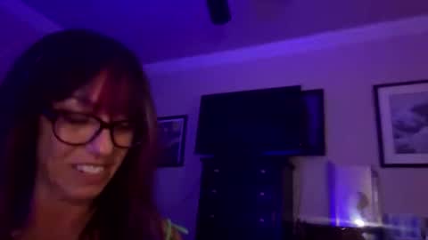 Snapshot of ravenoldschool11 chatting on 10.27.25 Raven online show from 10.27.25