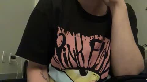 Snapshot of ravenrayyy chatting on 03.29.26 Raven Ray online show from 03.29.26