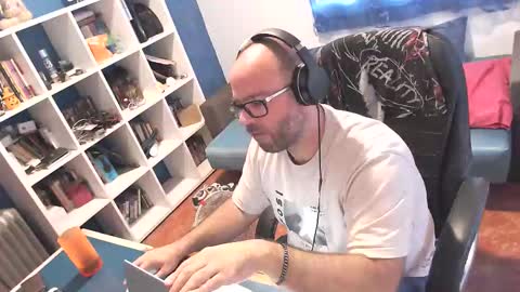 ravingr3d3 online show from 09.17.25