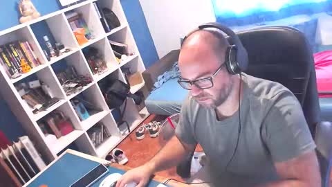 ravingr3d3 online show from 09.19.25