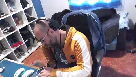 ravingr3d3 online show from 10.30.25