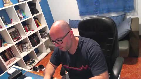 ravingr3d3 online show from 04.26.26