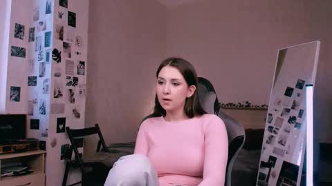 Snapshot of raviolly046 chatting on 10.06.25 Alia Mereyn online show from 10.06.25