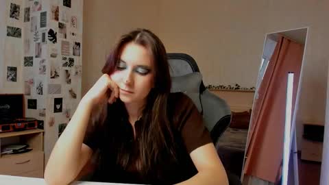 Snapshot of raviolly046 chatting on 10.10.25 Alia Mereyn online show from 10.10.25
