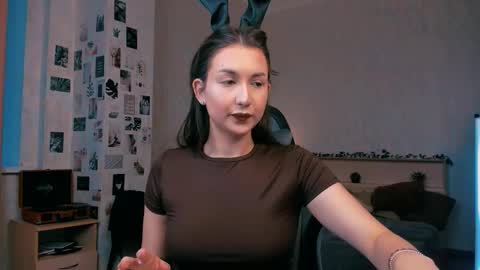 Snapshot of raviolly046 chatting on 10.22.25 Alia Mereyn online show from 10.22.25