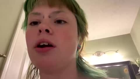 Snapshot of ravyn_xoxo chatting on 01.12.25 Ravynn 3 online show from 01.12.25