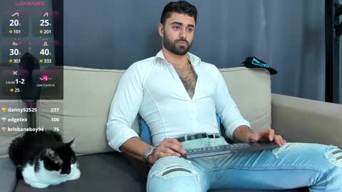 Adam online show from 12.02.24