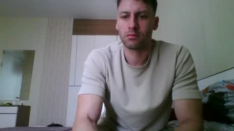 Snapshot of rawdr3 chatting on 06.17.26 rawdr3 online show from 06.17.26