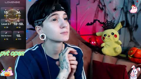 Snapshot of ray__taylor chatting on 12.13.24 Ray online show from 12.13.24