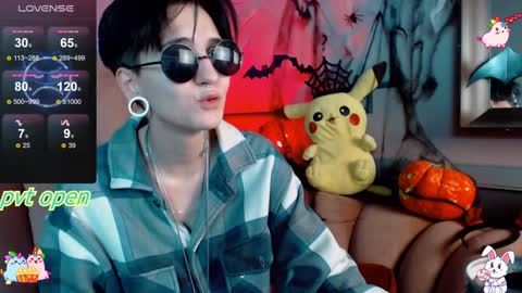 Snapshot of ray__taylor chatting on 12.13.24 Ray online show from 12.13.24