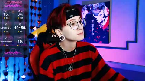 Snapshot of ray__taylor chatting on 03.11.25 Ray online show from 03.11.25