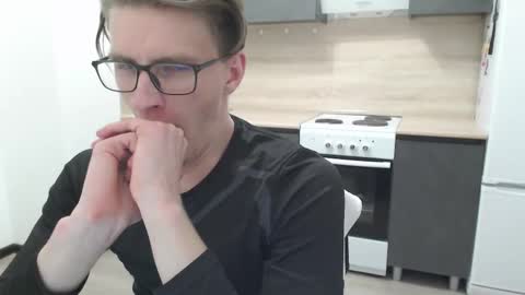 Snapshot of ray_booy chatting on 01.25.25 Ray Booy online show from 01.25.25