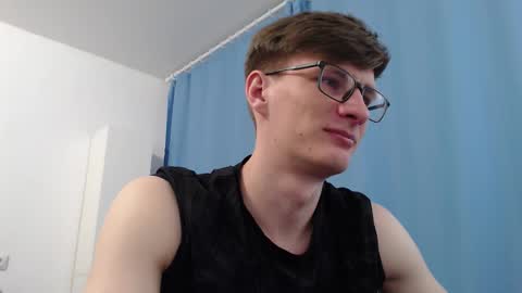 Snapshot of ray_booy chatting on 10.04.25 Ray Booy online show from 10.04.25