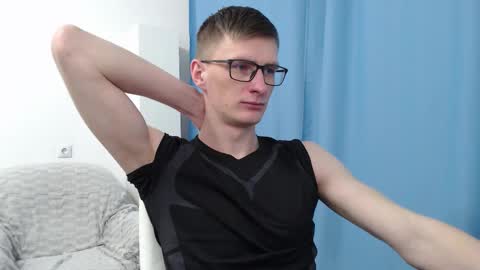 Snapshot of ray_booy chatting on 11.18.25 Ray Booy online show from 11.18.25