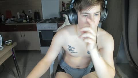 Snapshot of ray_hill chatting on 12.02.24 Ray online show from 12.02.24