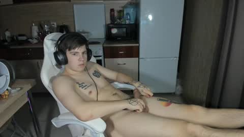 Snapshot of ray_hill chatting on 12.04.24 Ray online show from 12.04.24