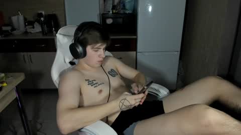 Snapshot of ray_hill chatting on 12.17.24 Ray online show from 12.17.24