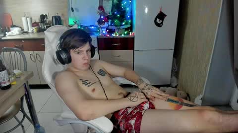 Snapshot of ray_hill chatting on 12.19.24 Ray online show from 12.19.24