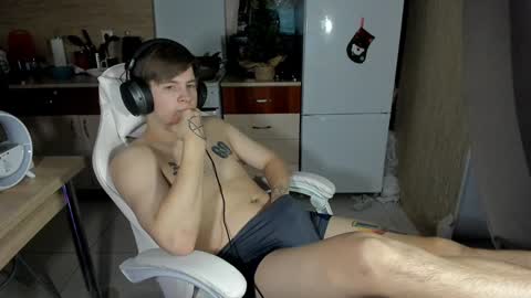 Snapshot of ray_hill chatting on 12.28.24 Ray online show from 12.28.24