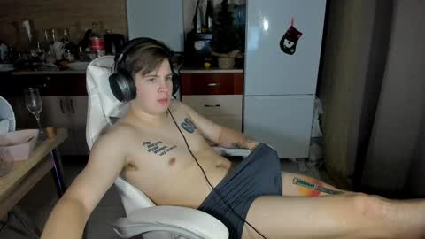 Snapshot of ray_hill chatting on 01.01.25 Ray online show from 01.01.25