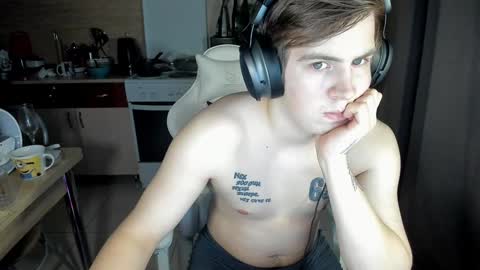 Snapshot of ray_hill chatting on 01.02.25 Ray online show from 01.02.25