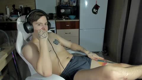 Snapshot of ray_hill chatting on 01.21.25 Ray online show from 01.21.25