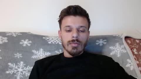 Snapshot of rayann27 chatting on 12.14.24 rayan online show from 12.14.24