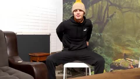 Snapshot of raymartino chatting on 12.05.25 RayMartino online show from 12.05.25