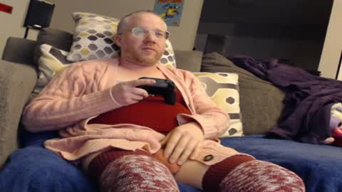 Snapshot of raymondsun chatting on 01.10.25 Sunshine Ray online show from 01.10.25