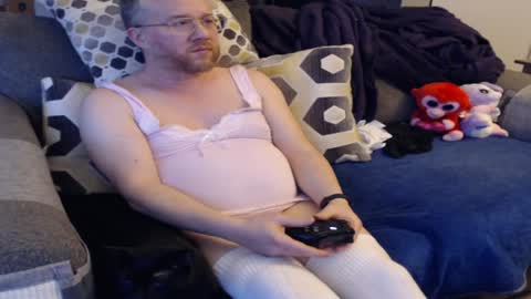 Snapshot of raymondsun chatting on 02.02.25 Sunshine Ray online show from 02.02.25